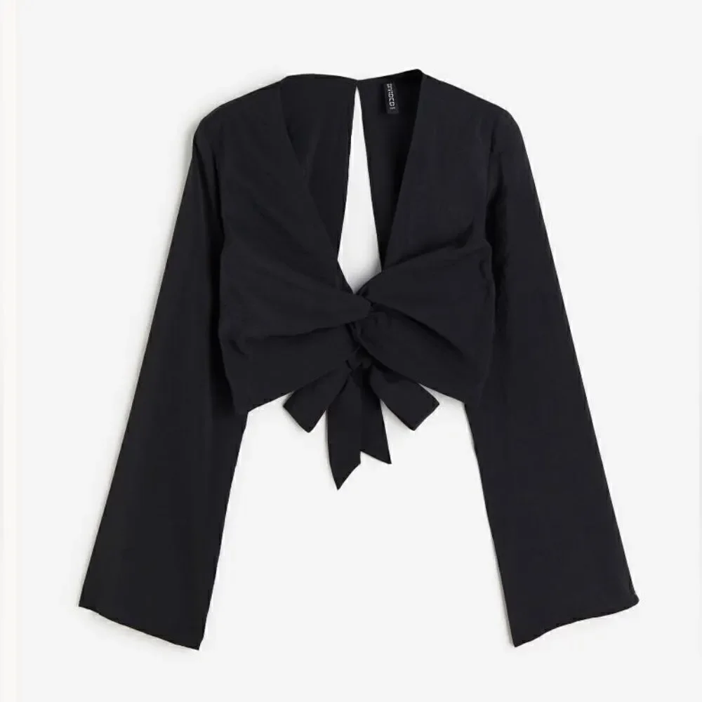 New Divided H&M Crop Top
